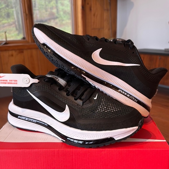 Nike Pegasus PREMIUM - Picture 2 of 8